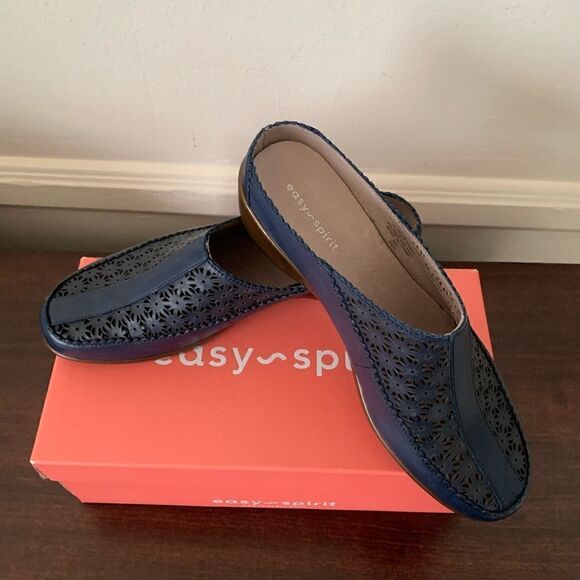 Easy Spirit  soft leather upper & lining lightweight dusk clog cushioned size 6 - Picture 1 of 9